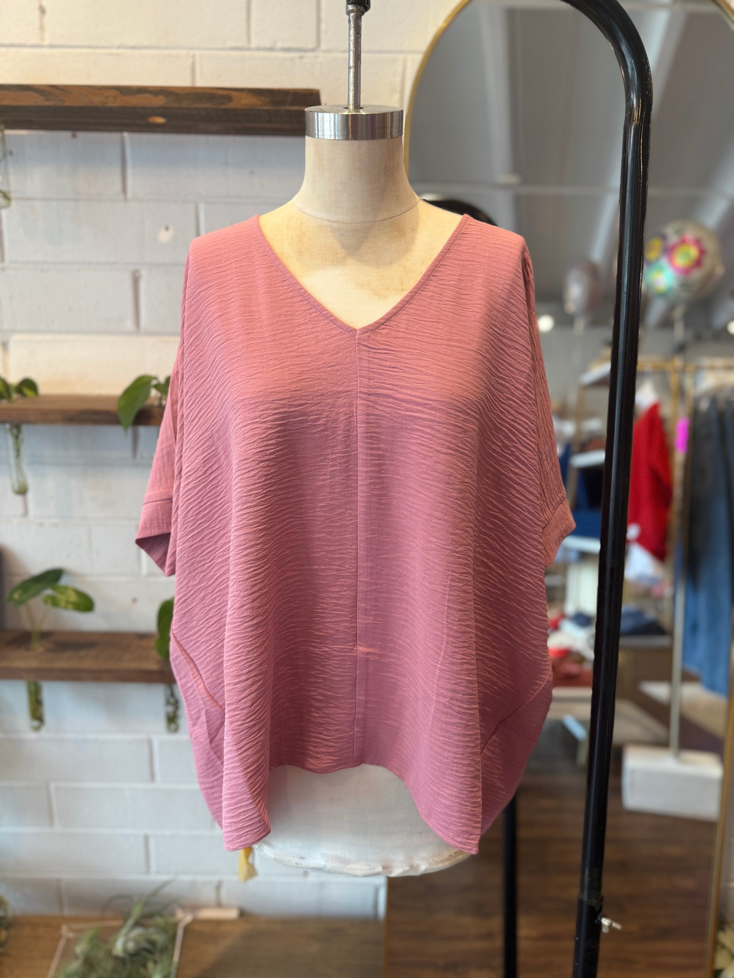 Light Rose Woven Airflow V-Neck Dolman Short Sleeve Top