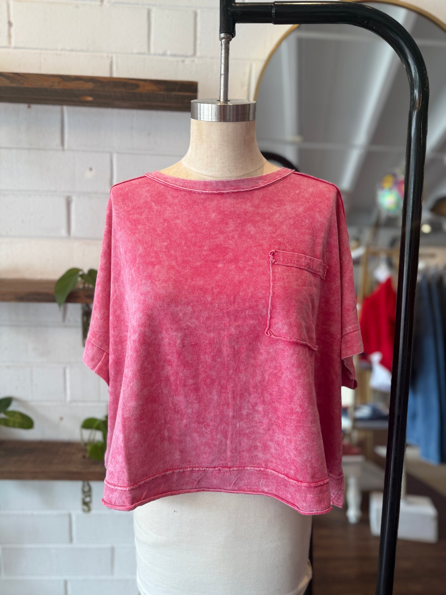 Red Halo Snow Washed Oversized Crop Box Tee