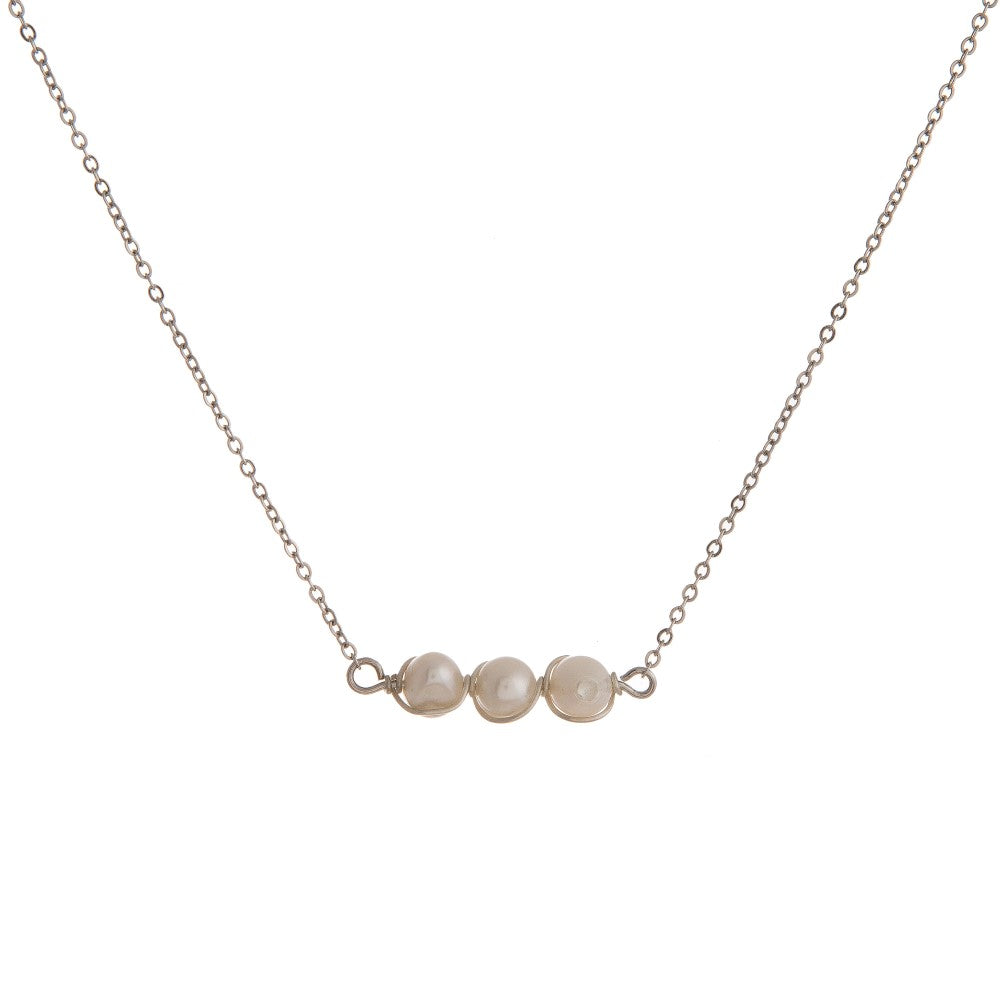 3 Pearl Necklace - Silver
