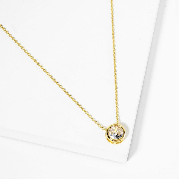 Dainty Chain Link Necklace Featuring Cubic Zirconia Pendant - Gold