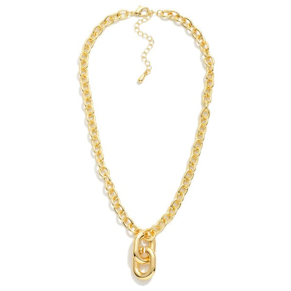 Chain Link Necklace Featuring Metal Tone Links Pendant