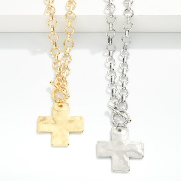 Circle Chain Link Necklace Featuring Cross Pendant & Toggle Clasp
