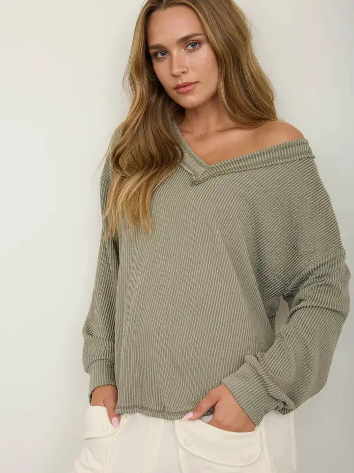 Raw Edge V-Neck Long Sleeve Textured Knit Top - Olive