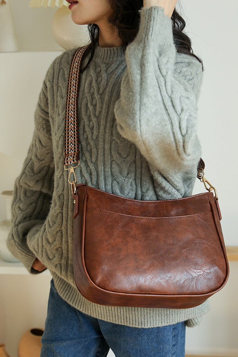 LEATHER MESSENGER BAG -Brown