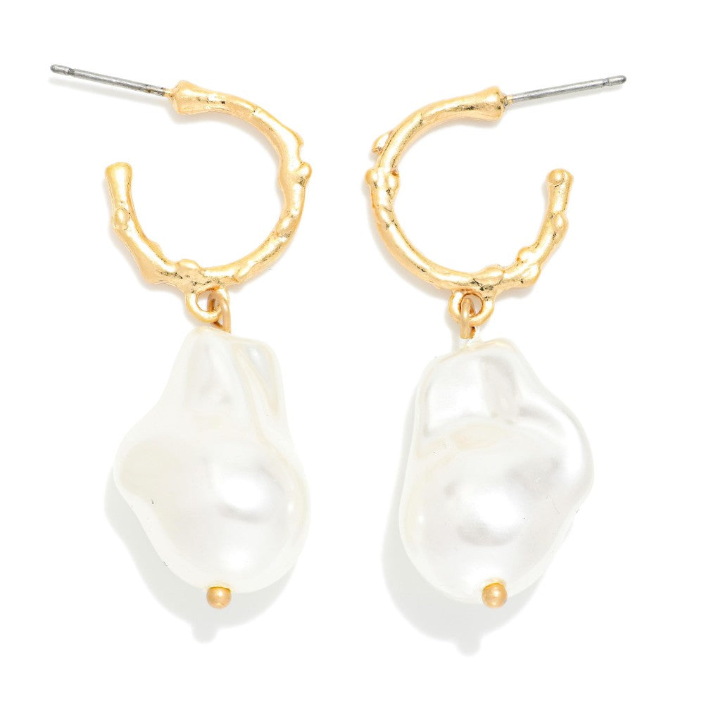 Metal Tone Hoop Earring Featuring Pearl Dangle Detail