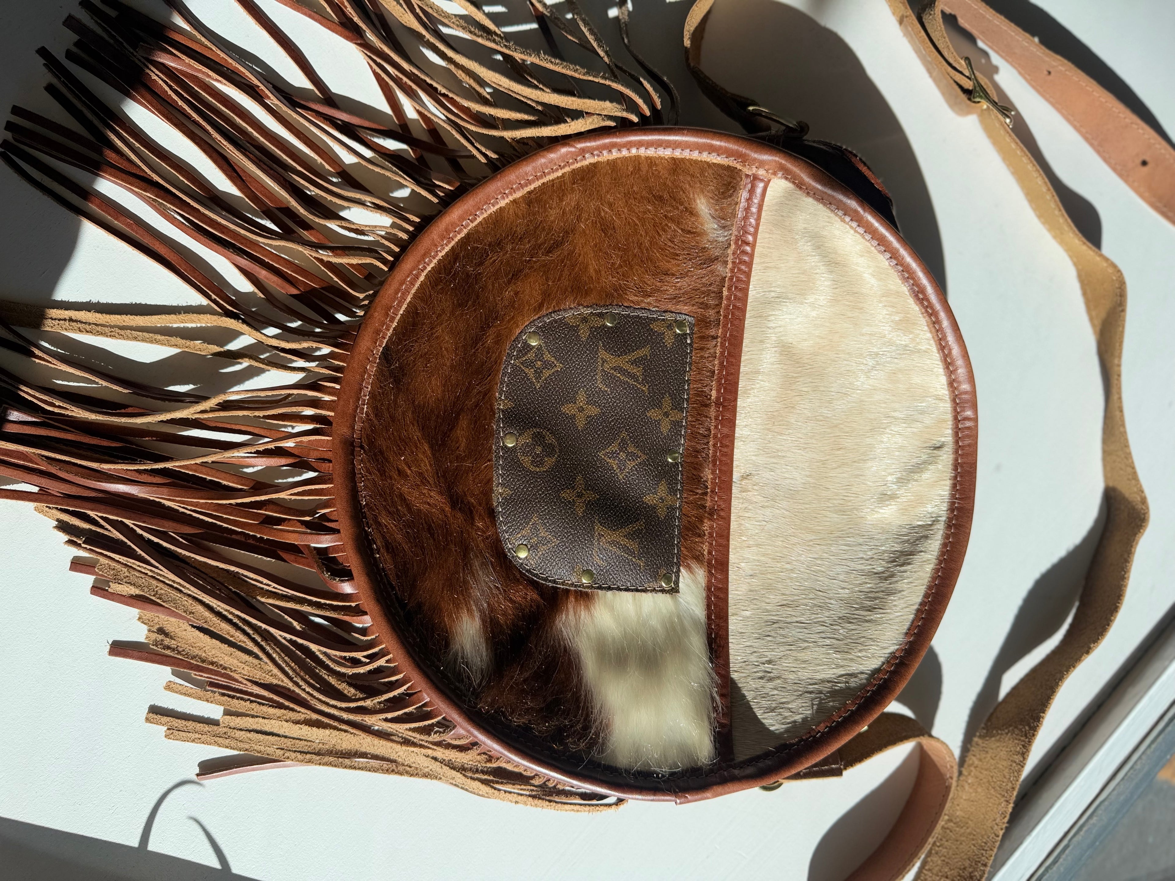 Brown leather circle crossbody w/ Fringe