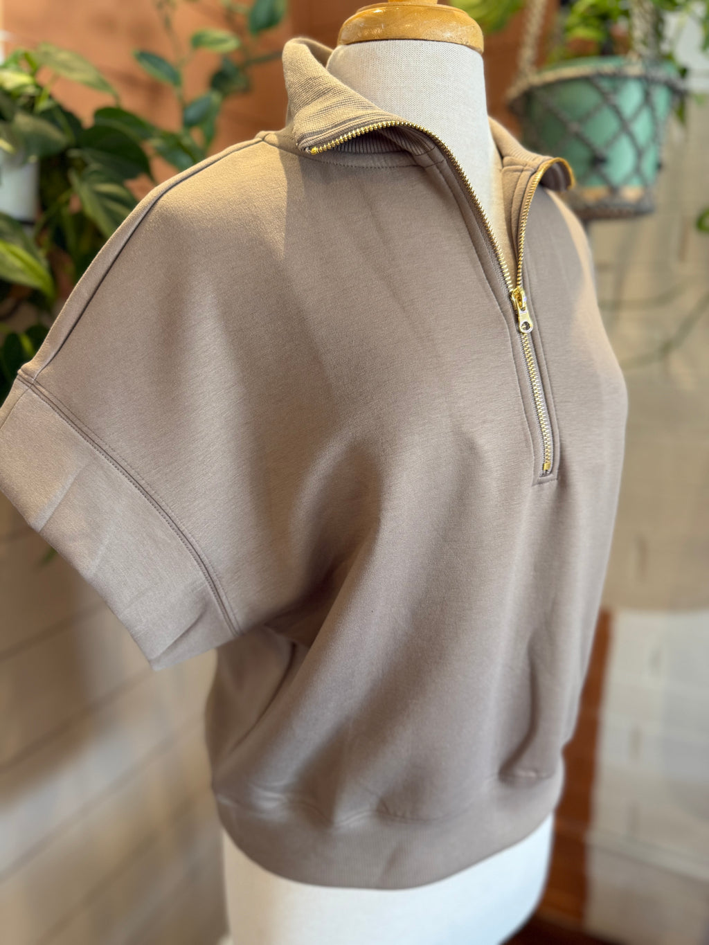 Scuba Pullover -Brown