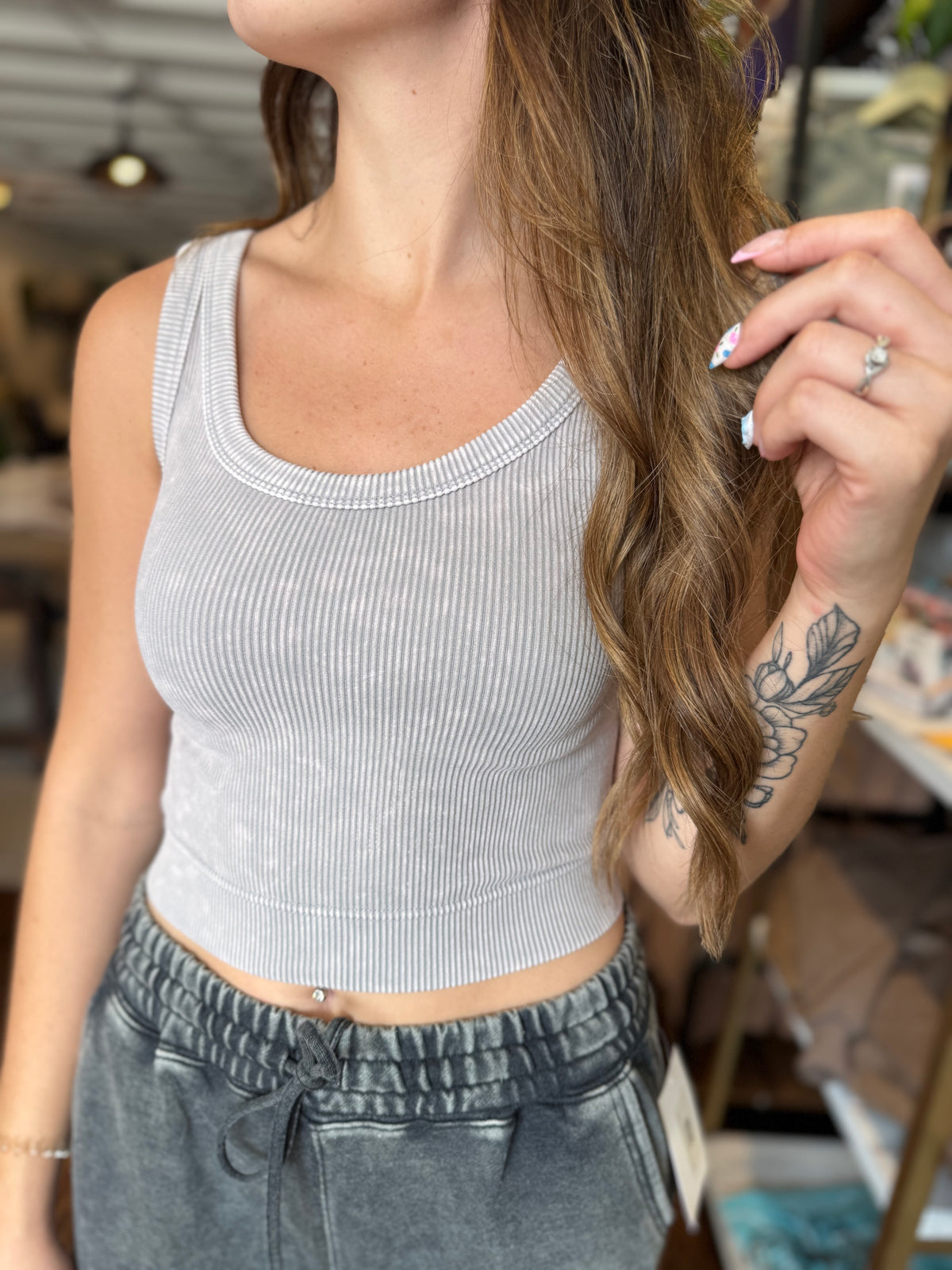 Washed Ribbed Cropped Seamless Scoop Neck Tank Top