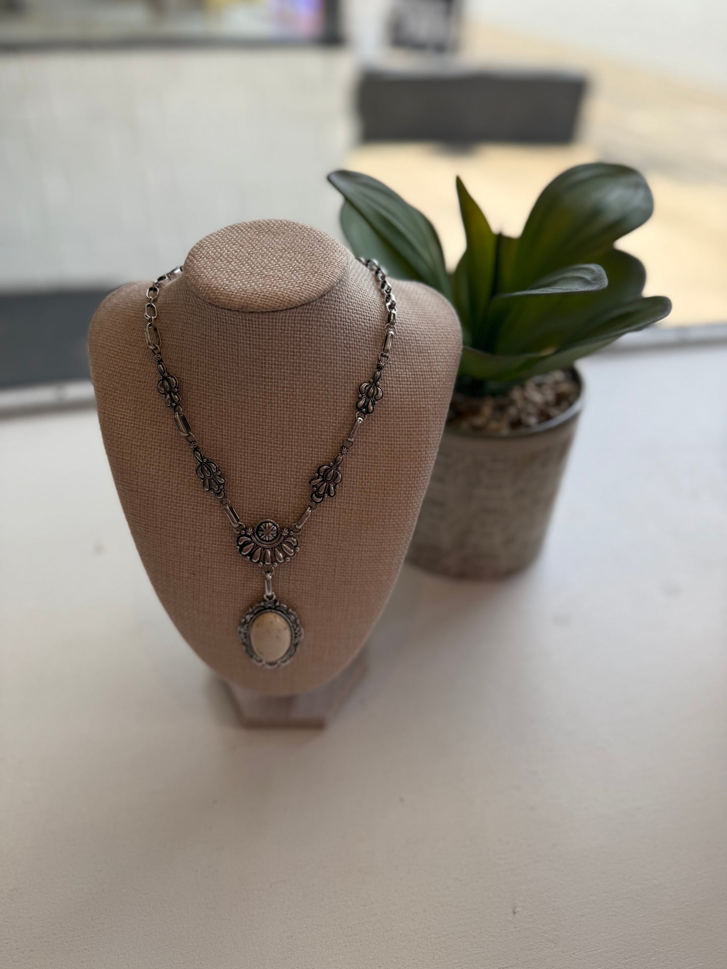 Silver Western White Pendant Necklace
