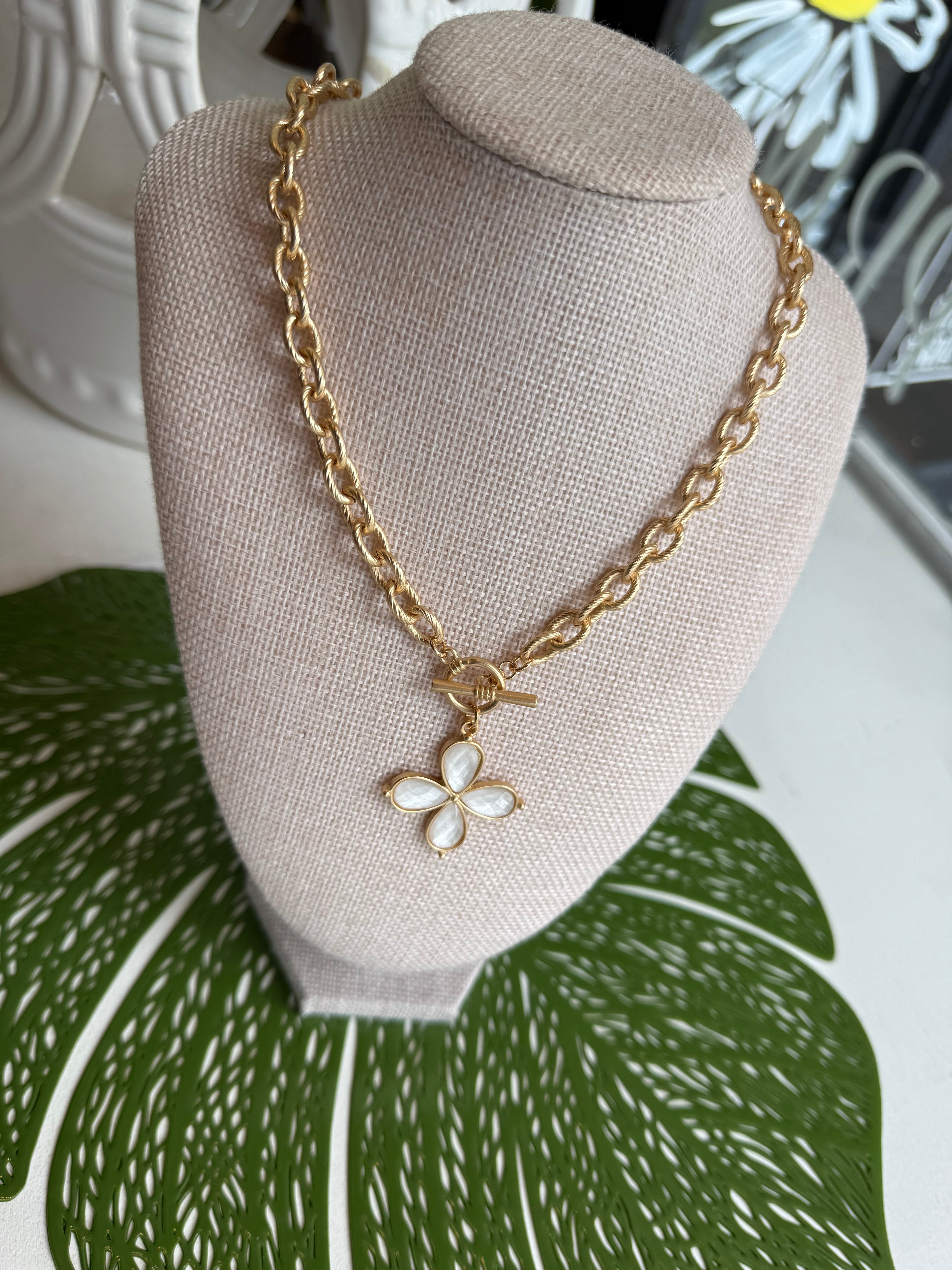Clover Pendant