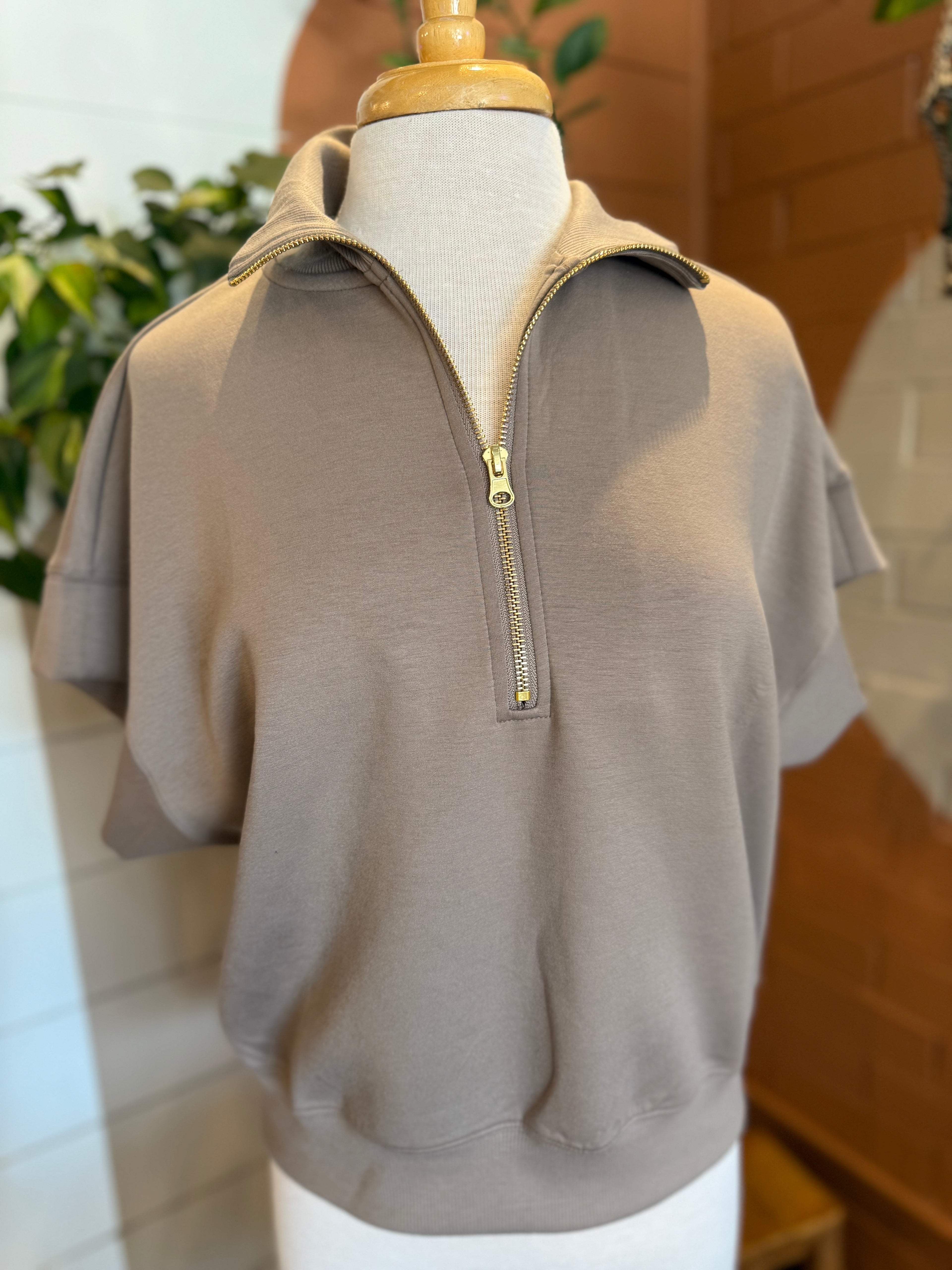 Scuba Pullover -Brown