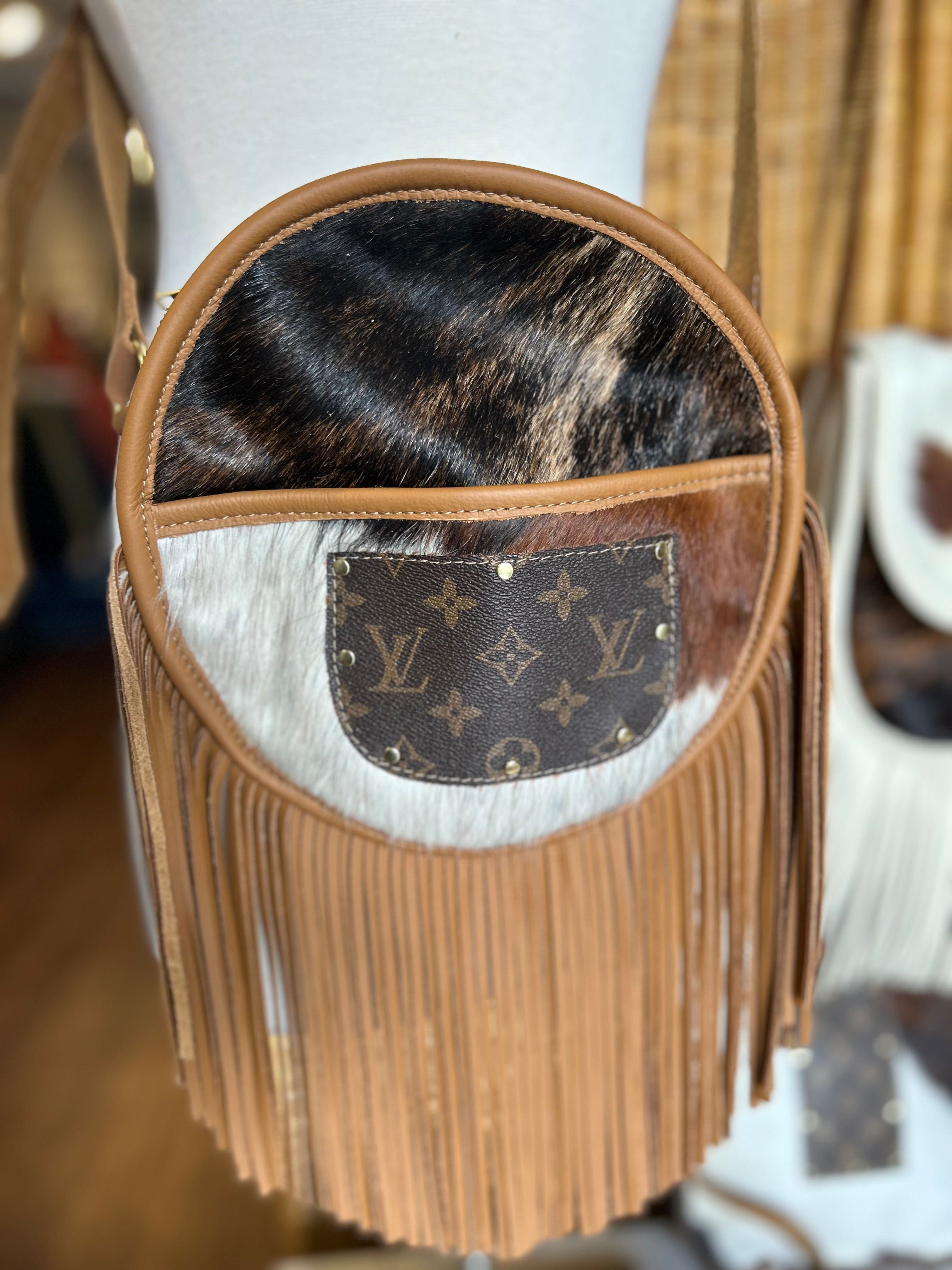 Small circle crossbody