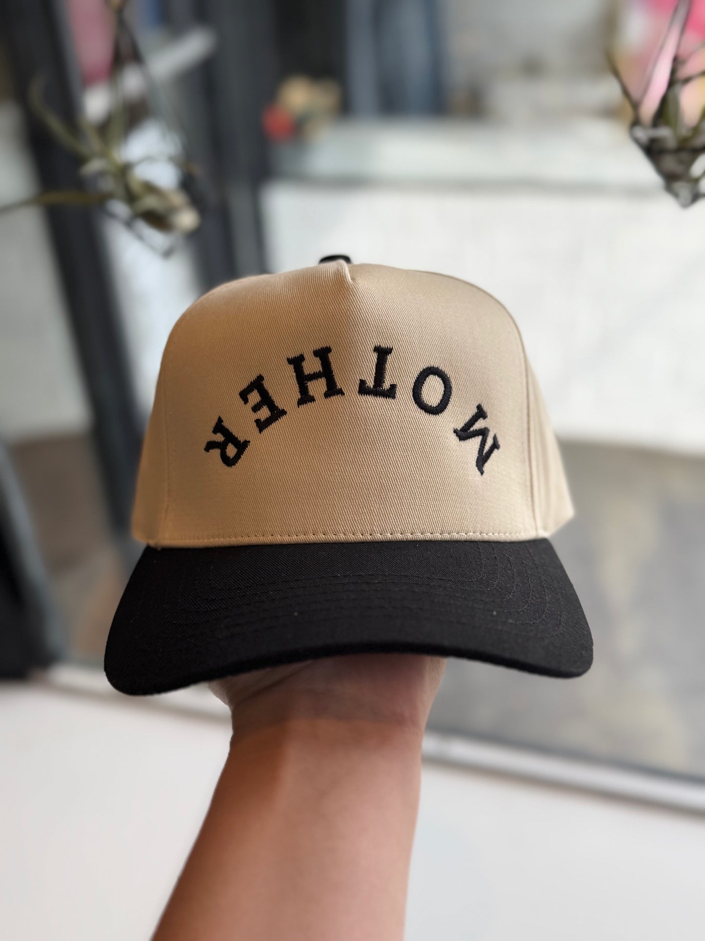 Mother Upside Down Lettering Embroidery Cap - Black
