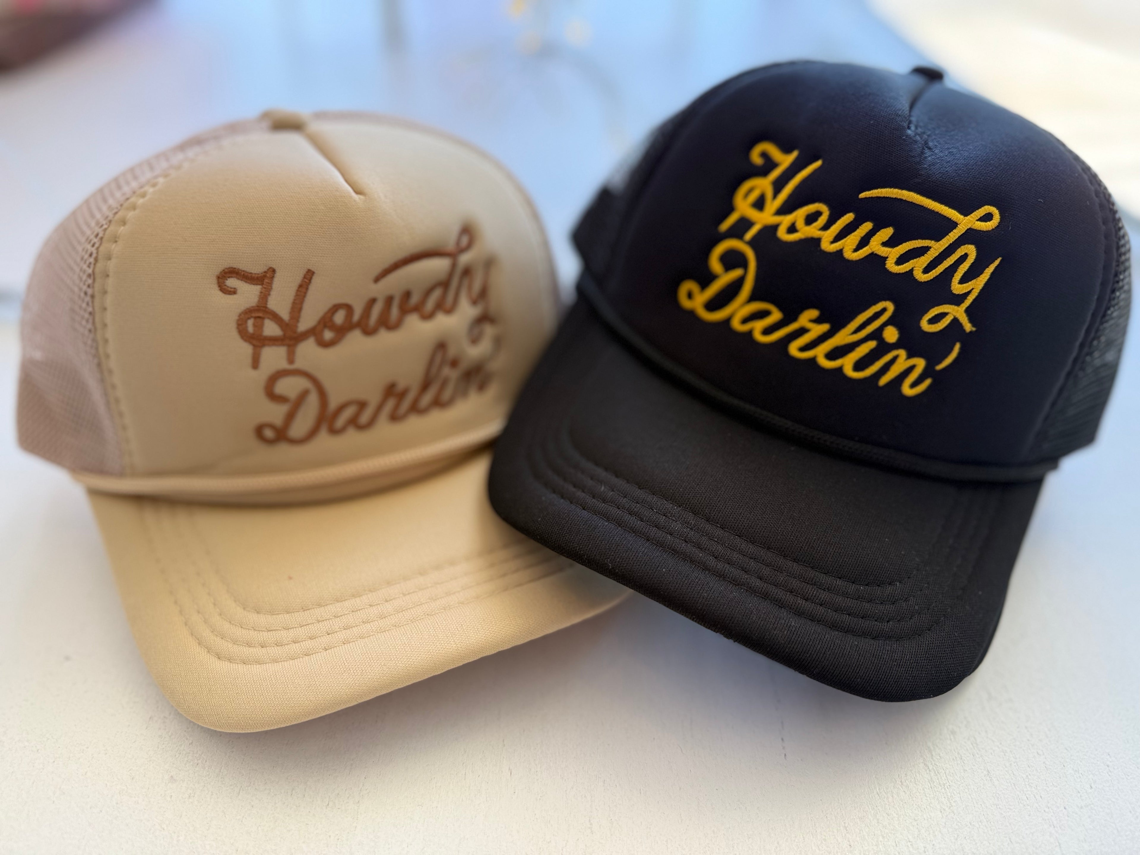 Black "Howdy Darlin" Mesh Trucker Hat
